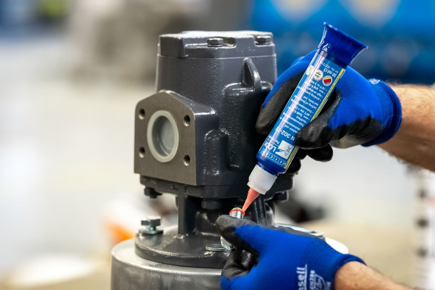 WEICONLOCK Fügeklebstoff – Hochfest & Hitzebeständig