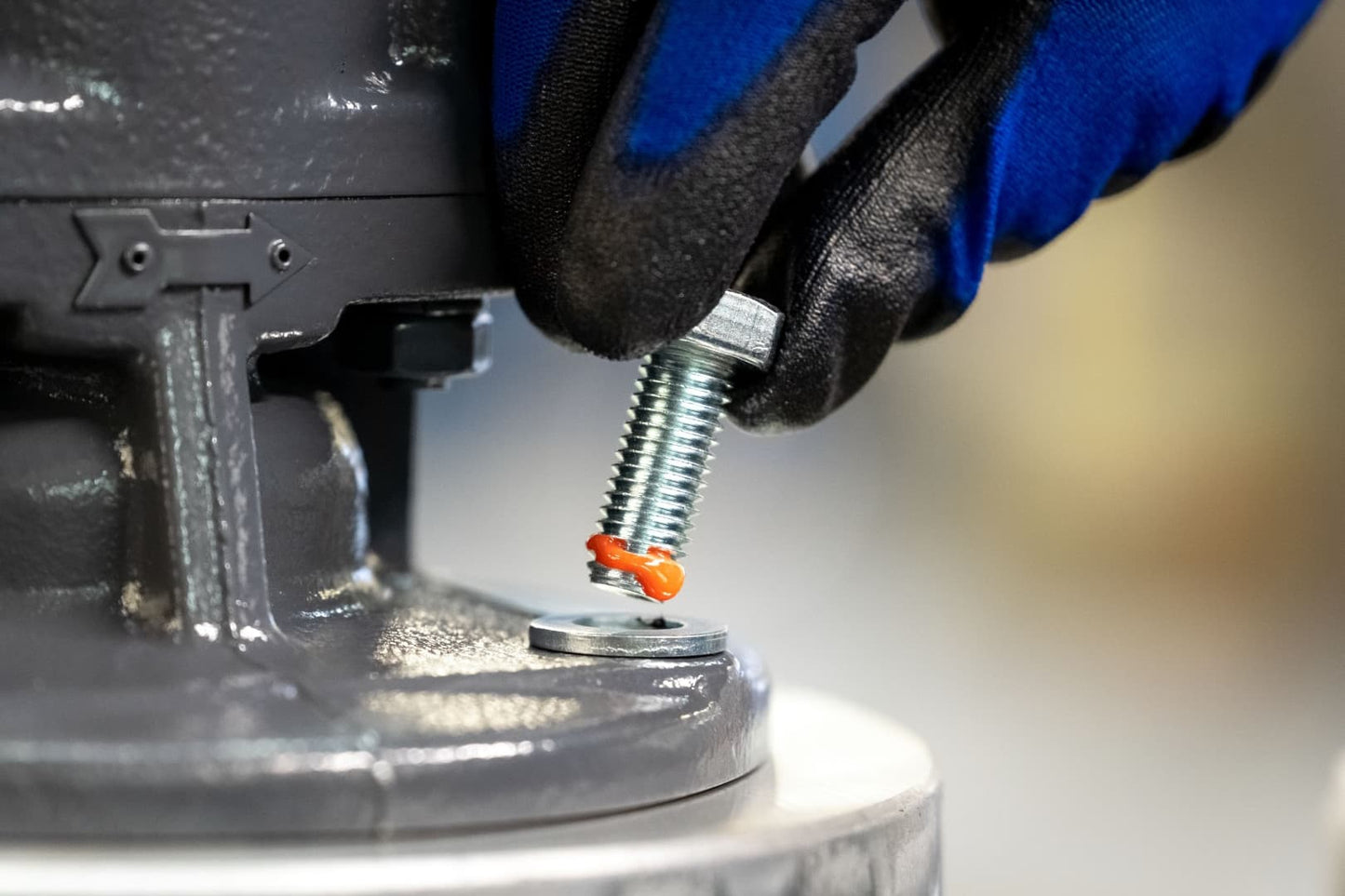 WEICONLOCK Fügeklebstoff – Hochfest & Hitzebeständig